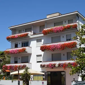 orchidea-marina.it-tuscanyhotel.com/