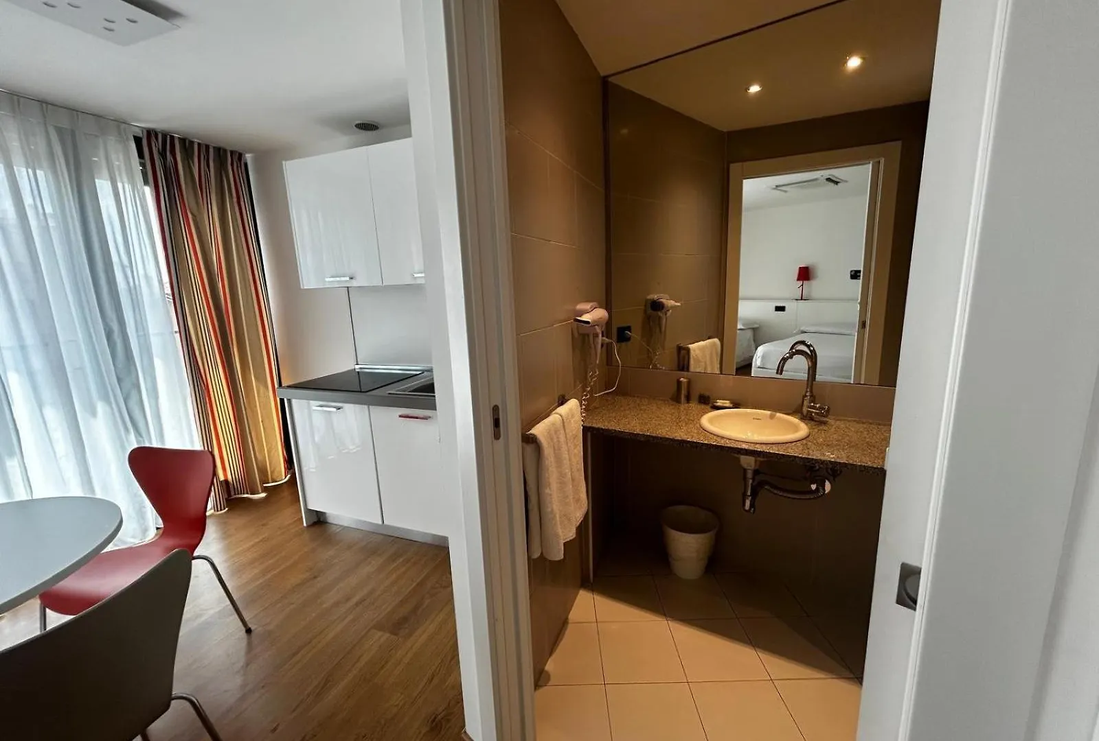 **  Bb Hotels Aparthotel Isola Milan Italy