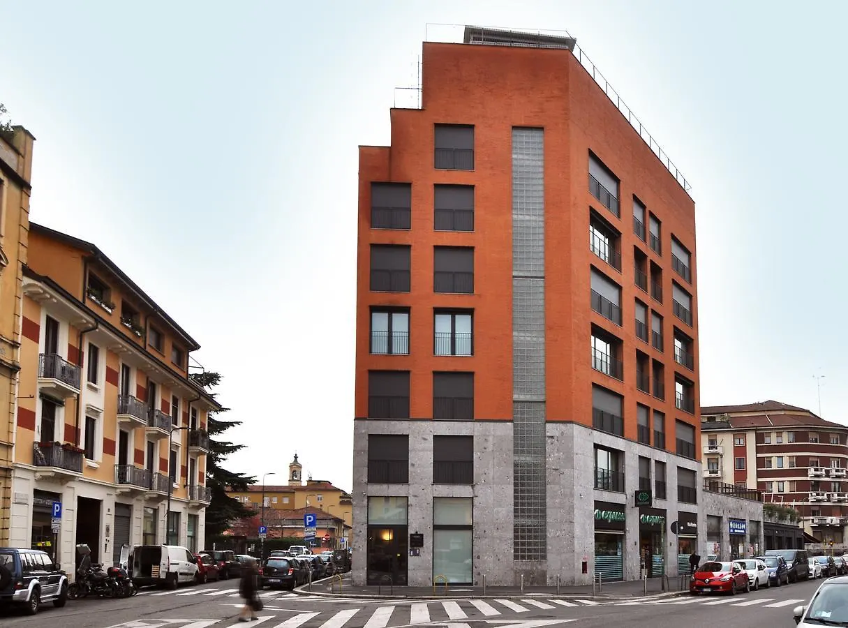 Bb Hotels Aparthotel Isola contacts